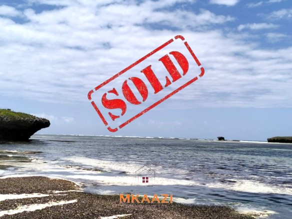 🌴 Prime ⅛-Acre Beachfront Plots for Sale in Watamu – KES 5M Each | Freehold Titles