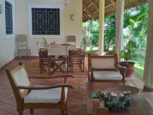 3 bedroom villa for sale, Tamarind Cove villa, Casuarina Road villa, private pool, renewed Makuti roof, fully furnished villa, gated community