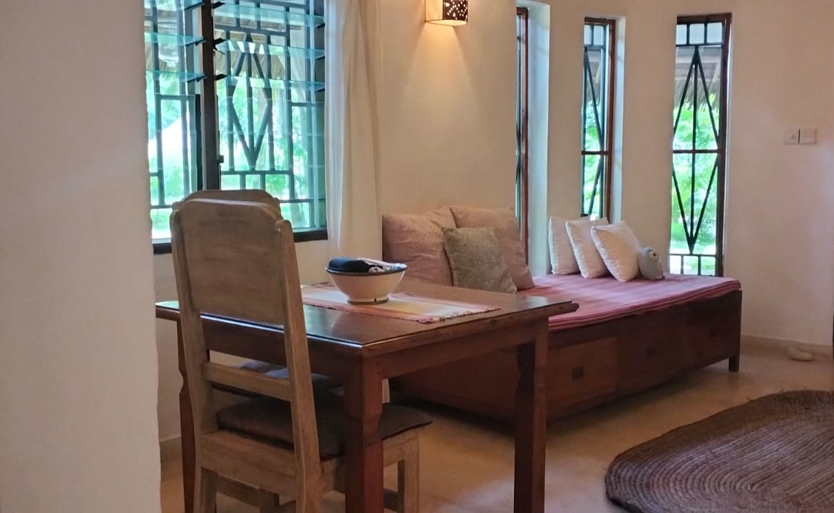 3 bedroom villa for sale, Tamarind Cove villa, Casuarina Road villa, private pool, renewed Makuti roof, fully furnished villa, gated community