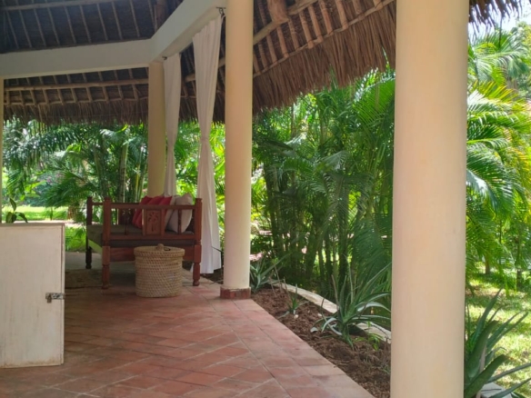 3 bedroom villa for sale, Tamarind Cove villa, Casuarina Road villa, private pool, renewed Makuti roof, fully furnished villa, gated community