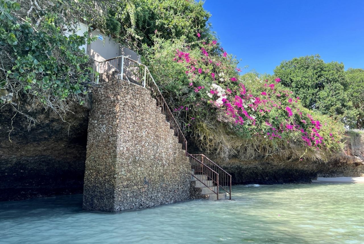 Spindrift Beach Villa Malindi