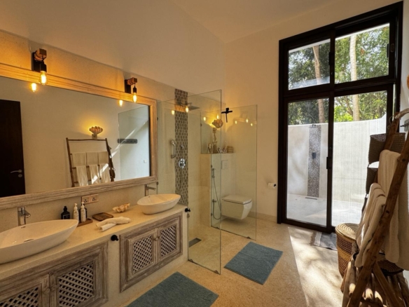 Spindrift Beach Villa Malindi