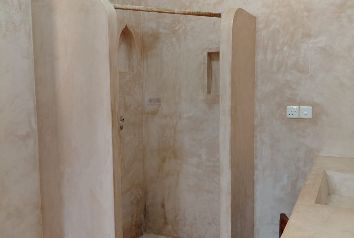 “Watamu short-stay 2-bedroom furnished apartment near Turtle Bay – master en-suite, WIFI, sleeps 4”