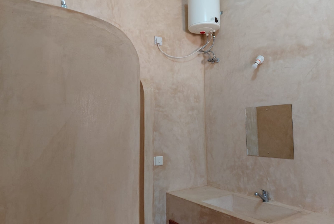 “Watamu short-stay 2-bedroom furnished apartment near Turtle Bay – master en-suite, WIFI, sleeps 4”