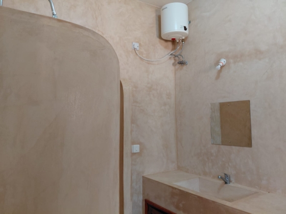 “Watamu short-stay 2-bedroom furnished apartment near Turtle Bay – master en-suite, WIFI, sleeps 4”