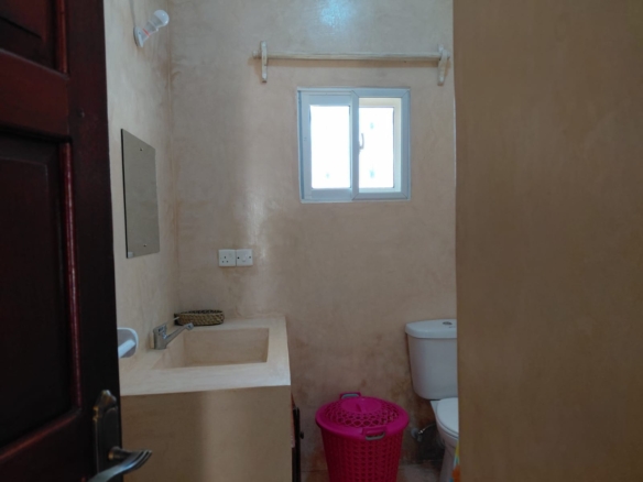 “Watamu short-stay 2-bedroom furnished apartment near Turtle Bay – master en-suite, WIFI, sleeps 4”