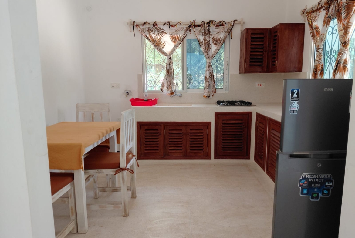 “Watamu short-stay 2-bedroom furnished apartment near Turtle Bay – master en-suite, WIFI, sleeps 4”