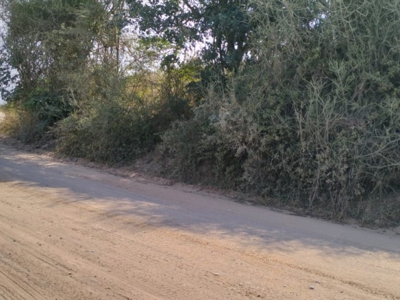 4.86 acres in Mazeras (Bonje), 1.2km off Mombasa Road. Solid rock, all-weather access, 3-phase power, panoramic Port Reitz views. Asking KSh 30.2M. Contact Mkaazi.