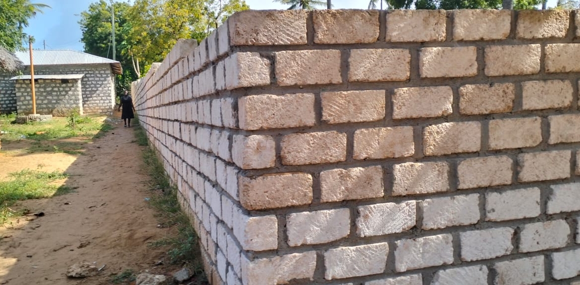 1 acre walled plot for sale in Watamu (Dongo Kundu). Secure coastal land ideal for villa, lodge or investment. KES 25M. Video tour & viewings — contact Mkaazi.