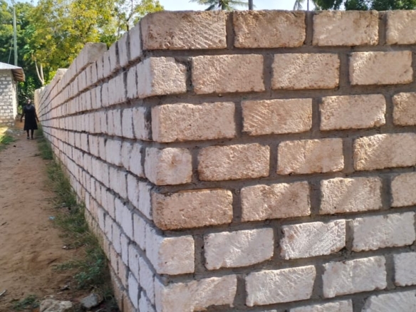 1 acre walled plot for sale in Watamu (Dongo Kundu). Secure coastal land ideal for villa, lodge or investment. KES 25M. Video tour & viewings — contact Mkaazi.