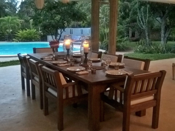 4-bedroom villa for sale on 1 acre; villa with pool for sale; fully furnished villa; one acre property; exclusive neighbourhood villa; Mkaazi real estate