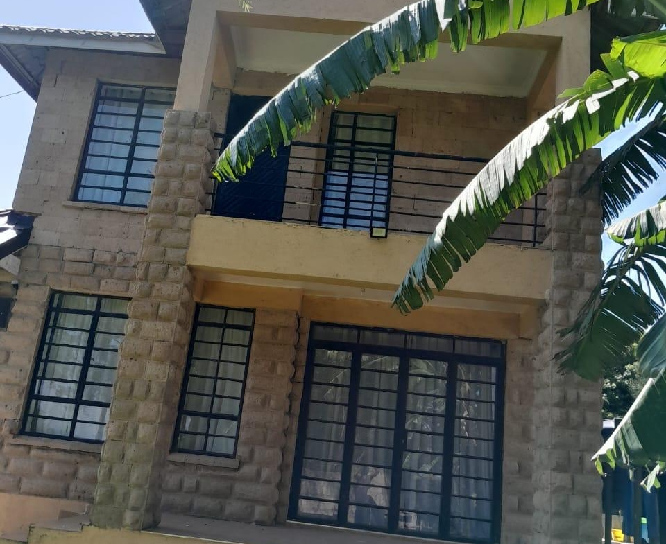 🏡 For Sale: Modern 4-Bedroom Mansionette in Kwampoyo Estate, Kiserian. 📍 1/4 acre compound | Solar power | Gated community | Spacious master. 💰 Price: KES 15M 📞 +254 724 568 989 🌍 www.mkaazirealestate.com