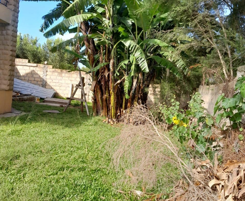🏡 For Sale: Modern 4-Bedroom Mansionette in Kwampoyo Estate, Kiserian. 📍 1/4 acre compound | Solar power | Gated community | Spacious master. 💰 Price: KES 15M 📞 +254 724 568 989 🌍 www.mkaazirealestate.com
