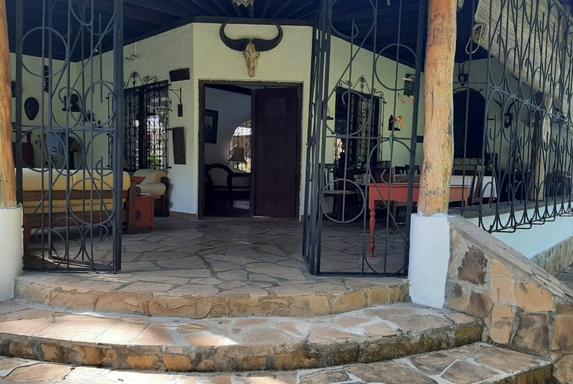 Malindi villa for sale, Ngala Road property, Mtangani real estate, freehold villa Malindi, Malindi luxury homes, Malindi property 35M, tropical villa Malindi, Mkaazi Real Estate