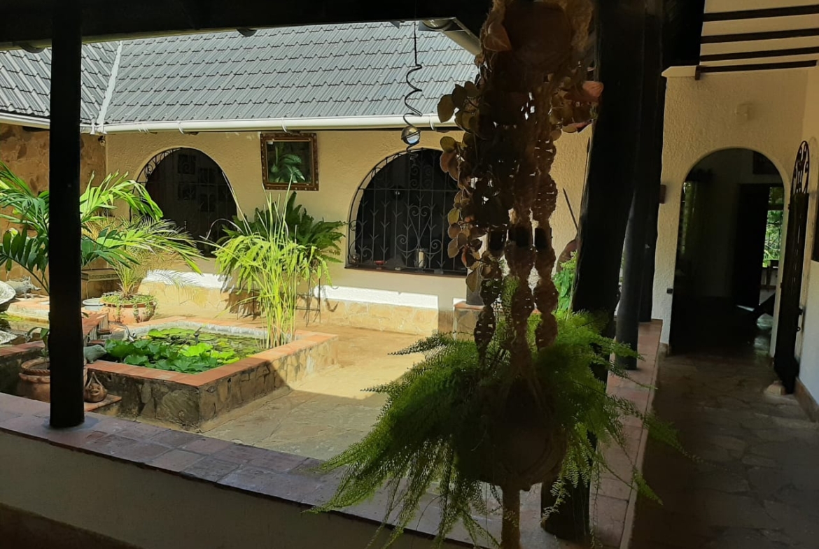Malindi villa for sale, Ngala Road property, Mtangani real estate, freehold villa Malindi, Malindi luxury homes, Malindi property 35M, tropical villa Malindi, Mkaazi Real Estate