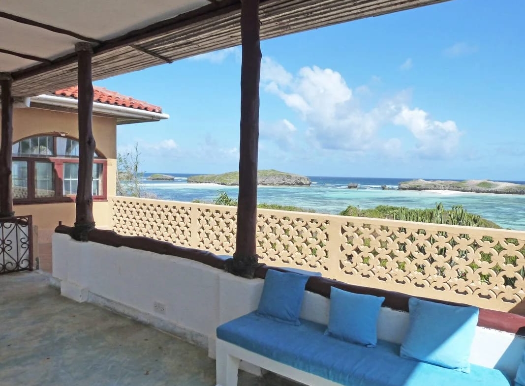 Beachfront 5br villa for sale in Watamu