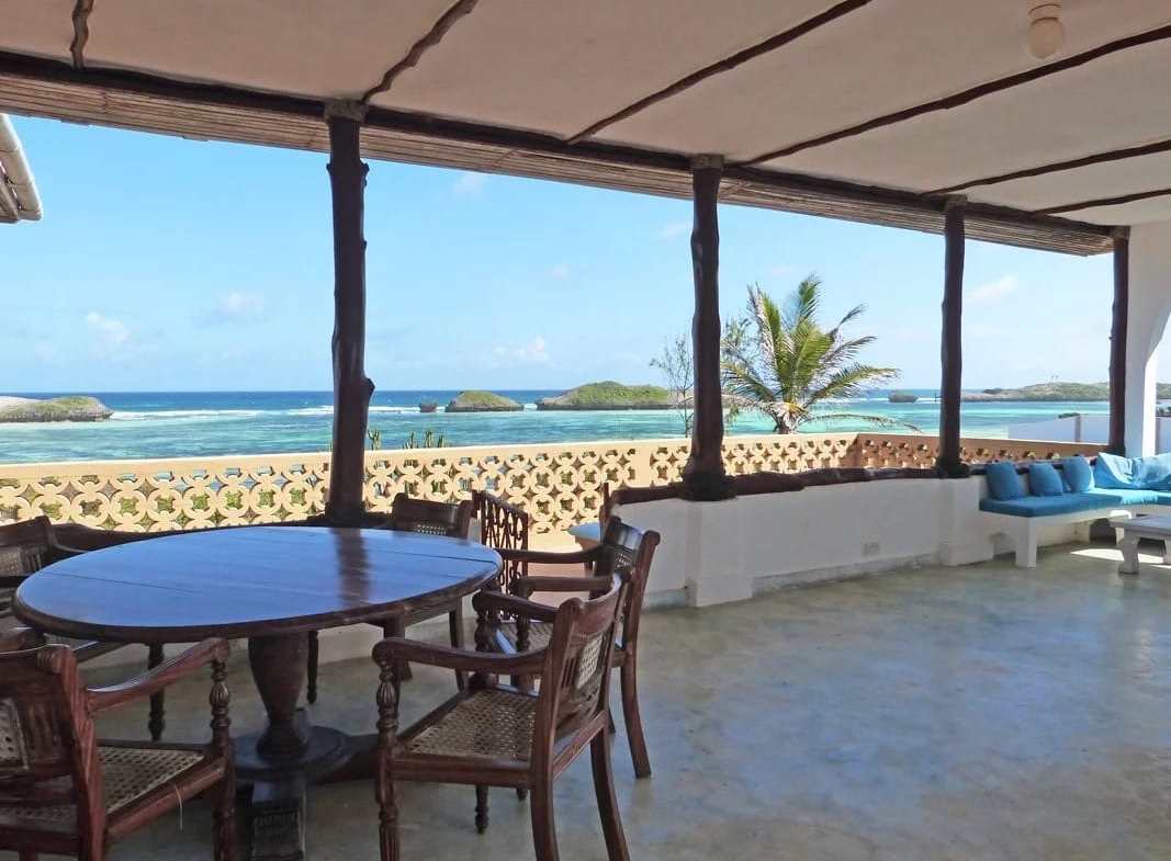 Beachfront 5br villa for sale in Watamu