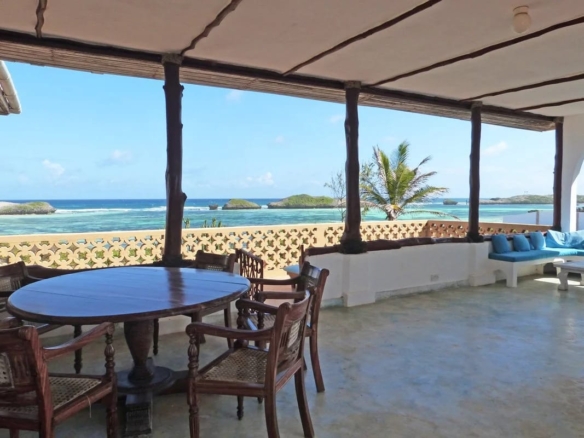 Beachfront 5br villa for sale in Watamu
