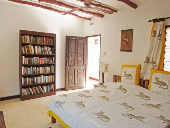 Beachfront 5br villa for sale in Watamu