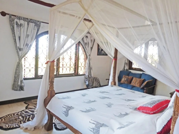 Beachfront 5br villa for sale in Watamu