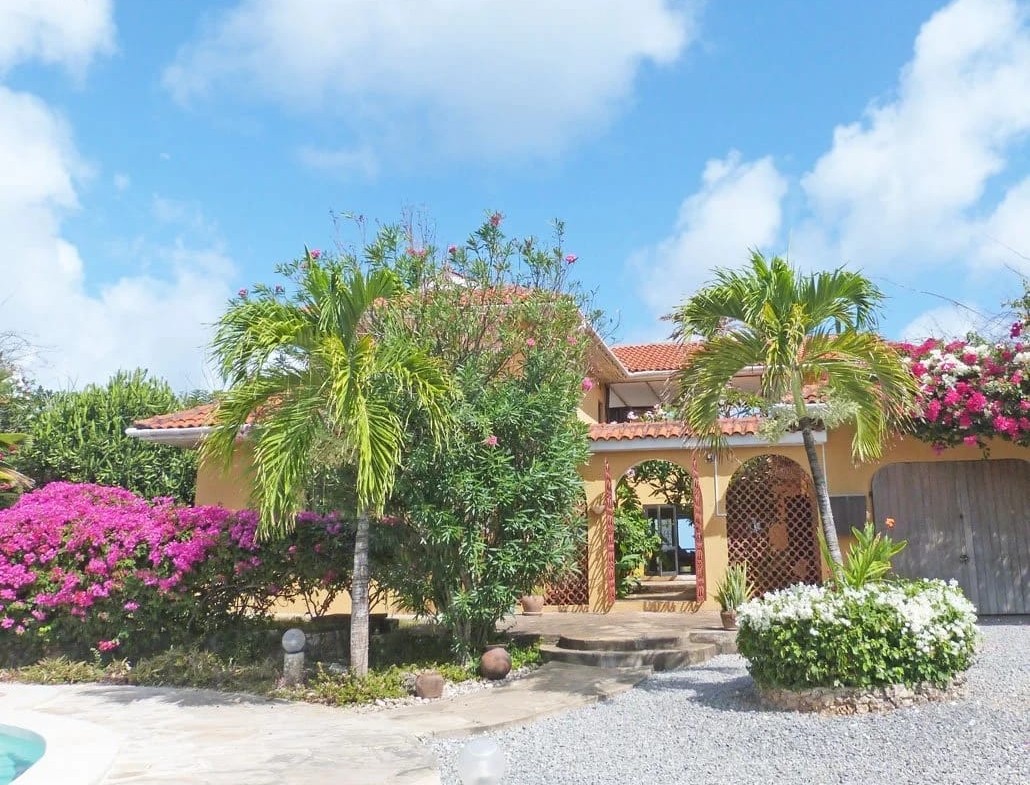 Beachfront 5br villa for sale in Watamu