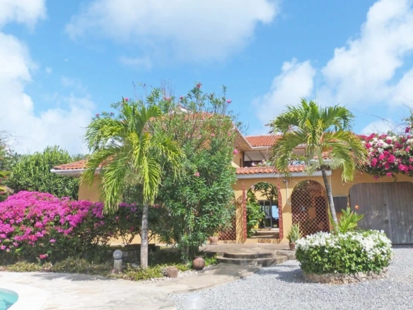 Beachfront 5br villa for sale in Watamu