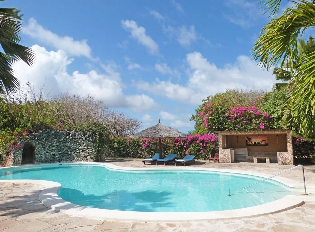 Beachfront 5br villa for sale in Watamu