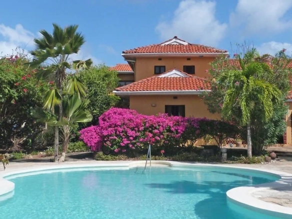 Beachfront 5br villa for sale in Watamu