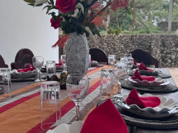 Rozzies Villa, malindi Luxurious Beachfront Holiday Villa, 6 Bedrooms