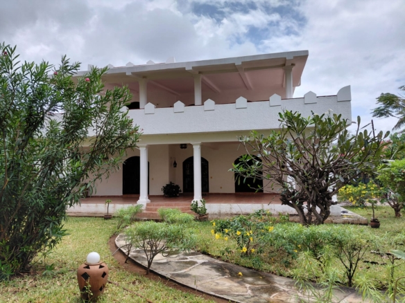 watamu-peponi-4bed-house-half-acre-near-beach-45m
