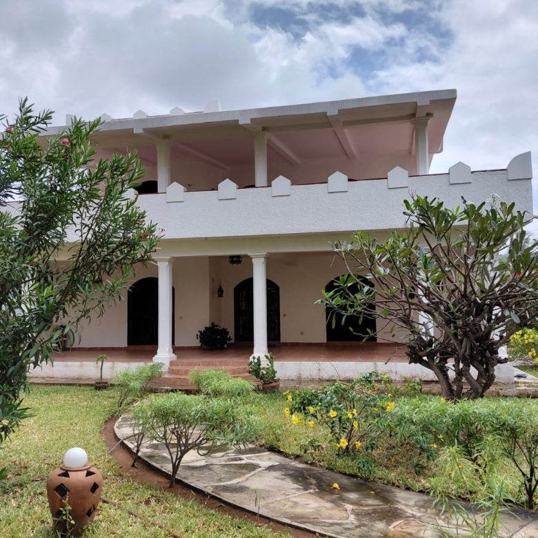watamu-peponi-4bed-house-half-acre-near-beach-45m