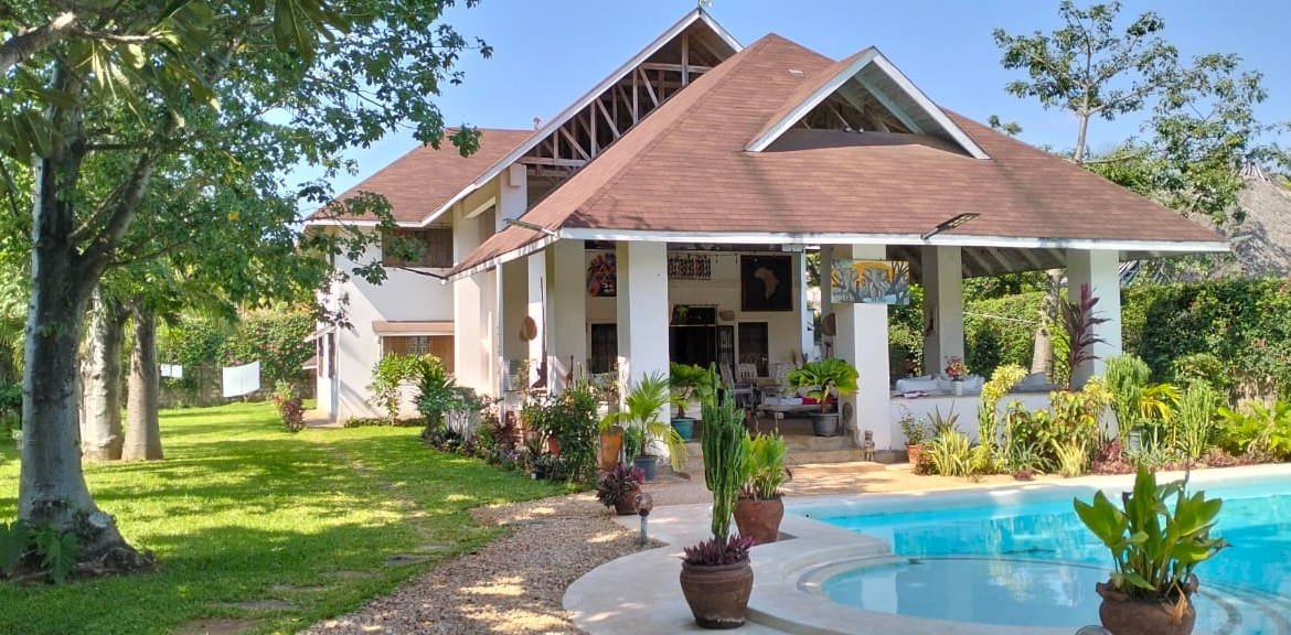 Exceptional short-stay villa for corporate retreats and private events. 5 ensuite bedrooms, pool, rooftop terrace and dedicated in-house chef. Contact Mkaazi Real Estate for packages and viewings.