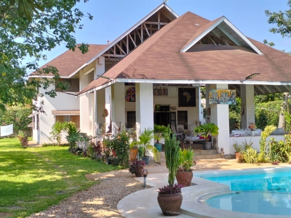 Exceptional short-stay villa for corporate retreats and private events. 5 ensuite bedrooms, pool, rooftop terrace and dedicated in-house chef. Contact Mkaazi Real Estate for packages and viewings.