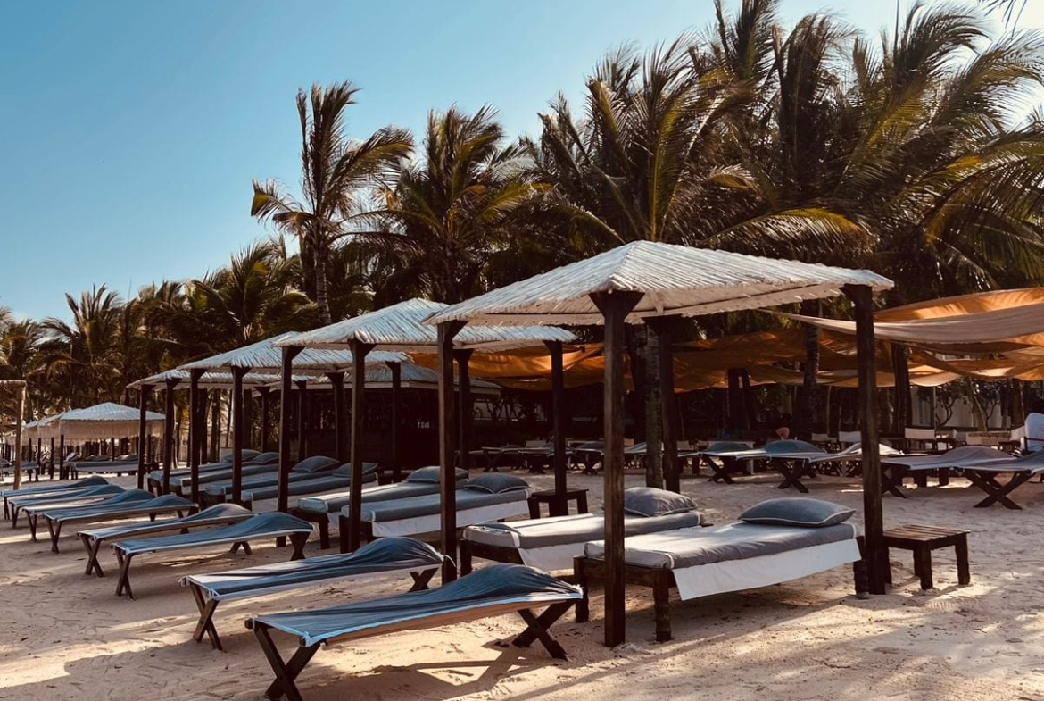 Exceptional short-stay villa for corporate retreats and private events. 5 ensuite bedrooms, pool, rooftop terrace and dedicated in-house chef. Contact Mkaazi Real Estate for packages and viewings.