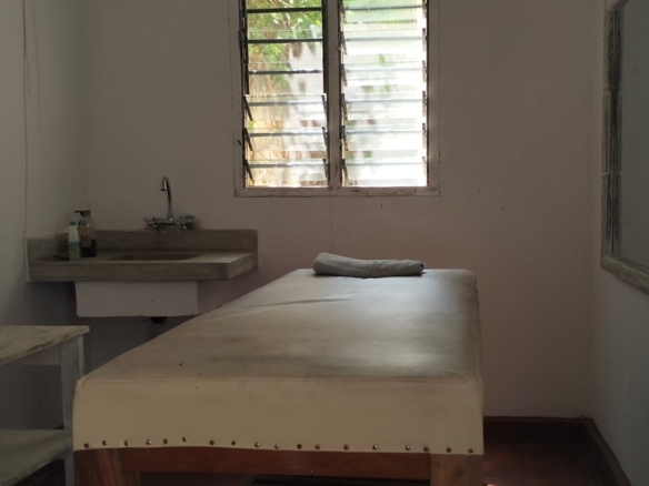 For Sale: Furnished 4BR Moroccan-style beachfront villa on Silversands Beach, Malindi. Ocean-view Jacuzzi, pool, DSQ, art-filled garden. USD 500K.