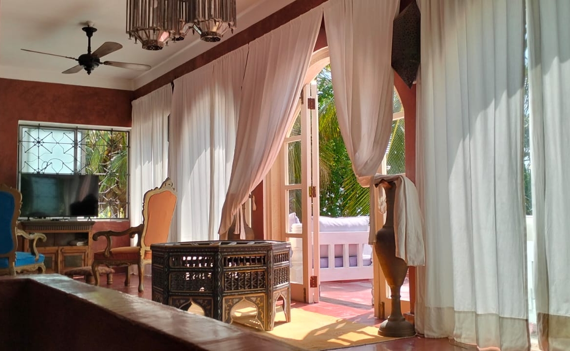For Sale: Furnished 4BR Moroccan-style beachfront villa on Silversands Beach, Malindi. Ocean-view Jacuzzi, pool, DSQ, art-filled garden. USD 500K.