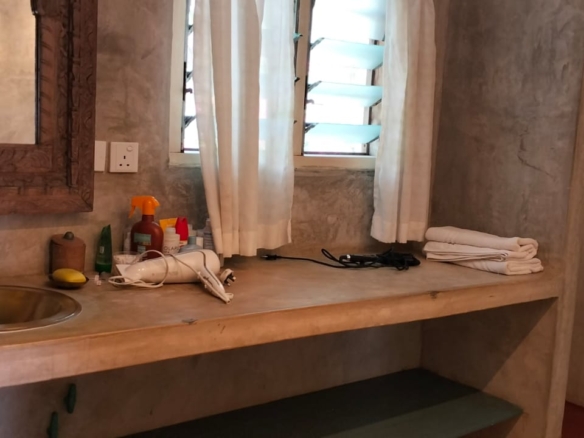 For Sale: Furnished 4BR Moroccan-style beachfront villa on Silversands Beach, Malindi. Ocean-view Jacuzzi, pool, DSQ, art-filled garden. USD 500K.