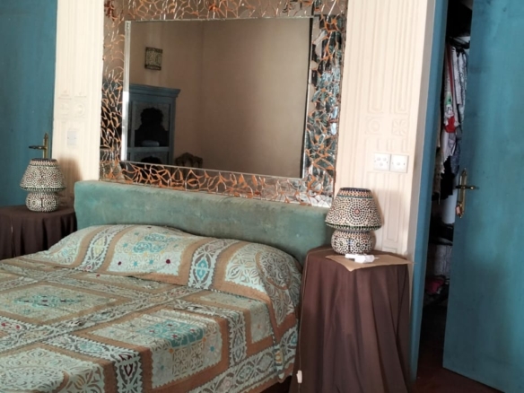 For Sale: Furnished 4BR Moroccan-style beachfront villa on Silversands Beach, Malindi. Ocean-view Jacuzzi, pool, DSQ, art-filled garden. USD 500K.