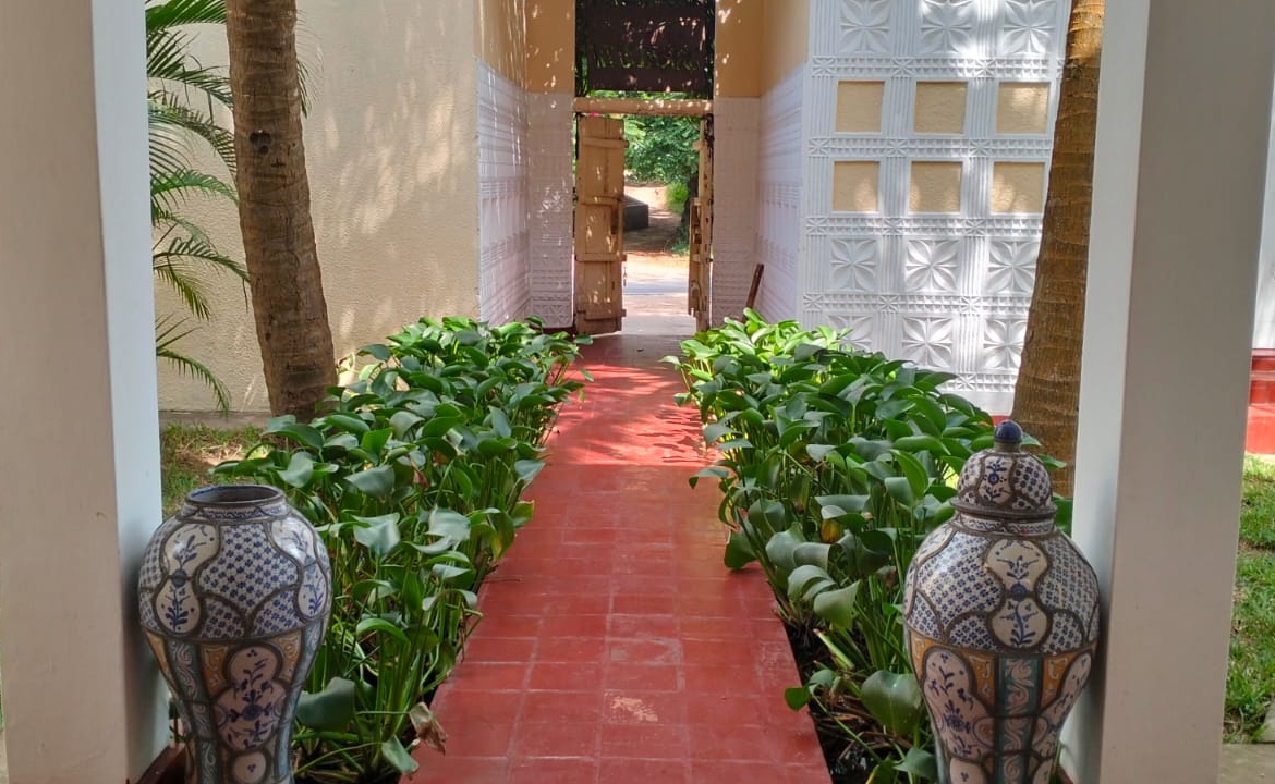 For Sale: Furnished 4BR Moroccan-style beachfront villa on Silversands Beach, Malindi. Ocean-view Jacuzzi, pool, DSQ, art-filled garden. USD 500K.