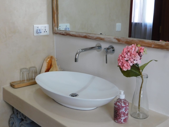 Stay in fully furnished 1 & 2-bedroom Marine Park Watamu apartments. Ocean-view balconies, pool, daily rates from KES 11,000/night.