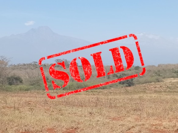 🏔️167 Acres at the Foot of Mount Kilimanjaro, Land for Sale in Loitokitok, Entarara, Rombo