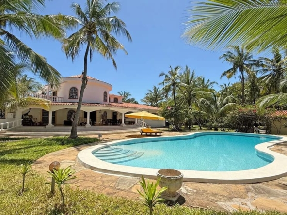 Luxurious 3Br on 3.5 Acres for sale inWatamu