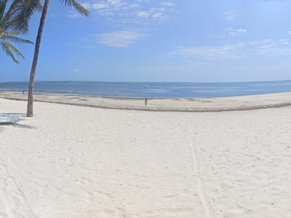 Luxury 2-bedroom apartment directly on Casuarina Beach, Malindi Kenya