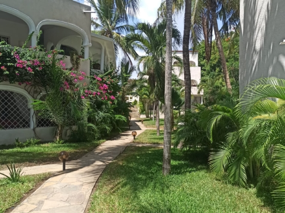 Luxury 2-bedroom apartment directly on Casuarina Beach, Malindi Kenya