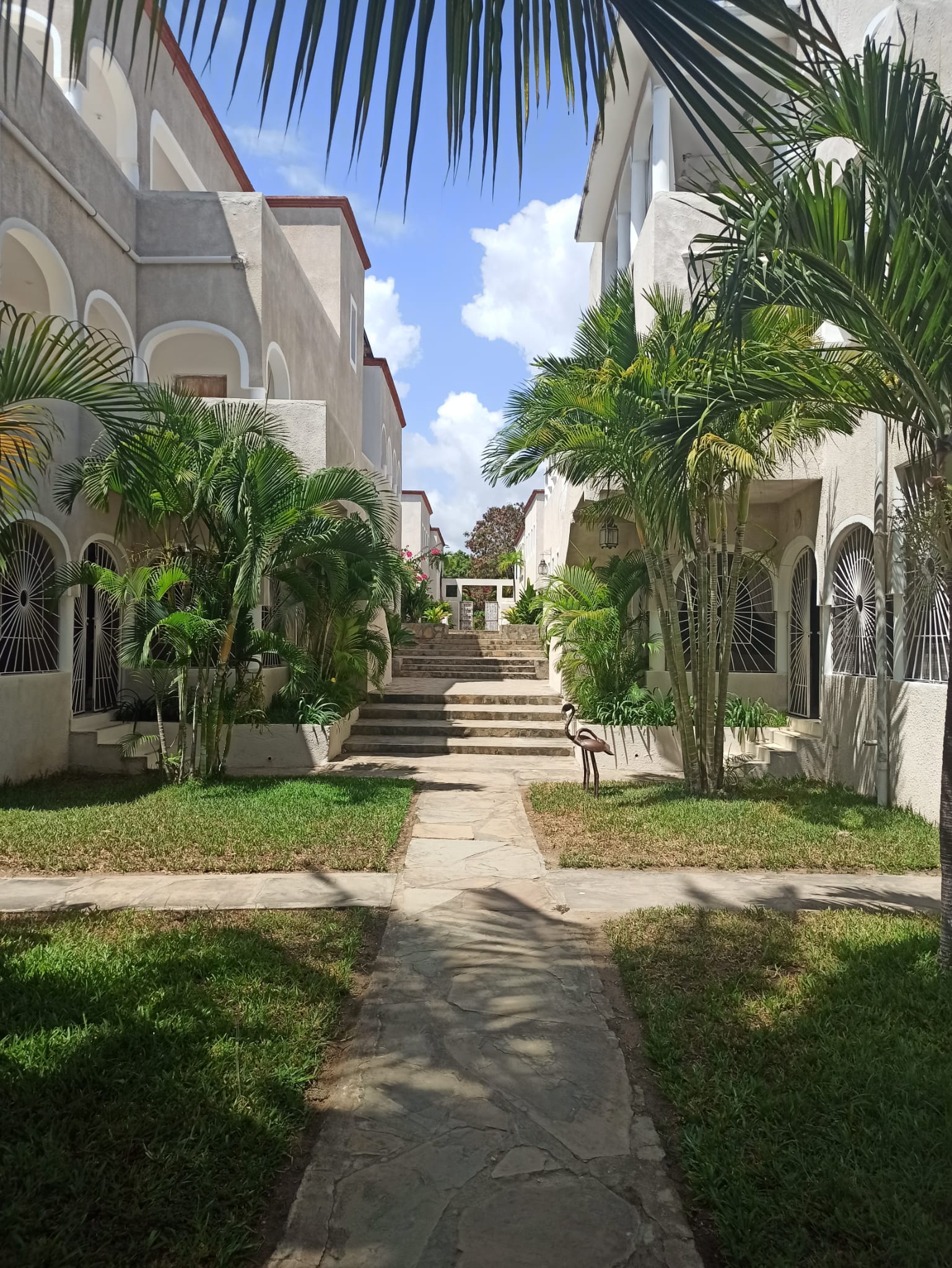 Luxury 2-bedroom apartment directly on Casuarina Beach, Malindi Kenya