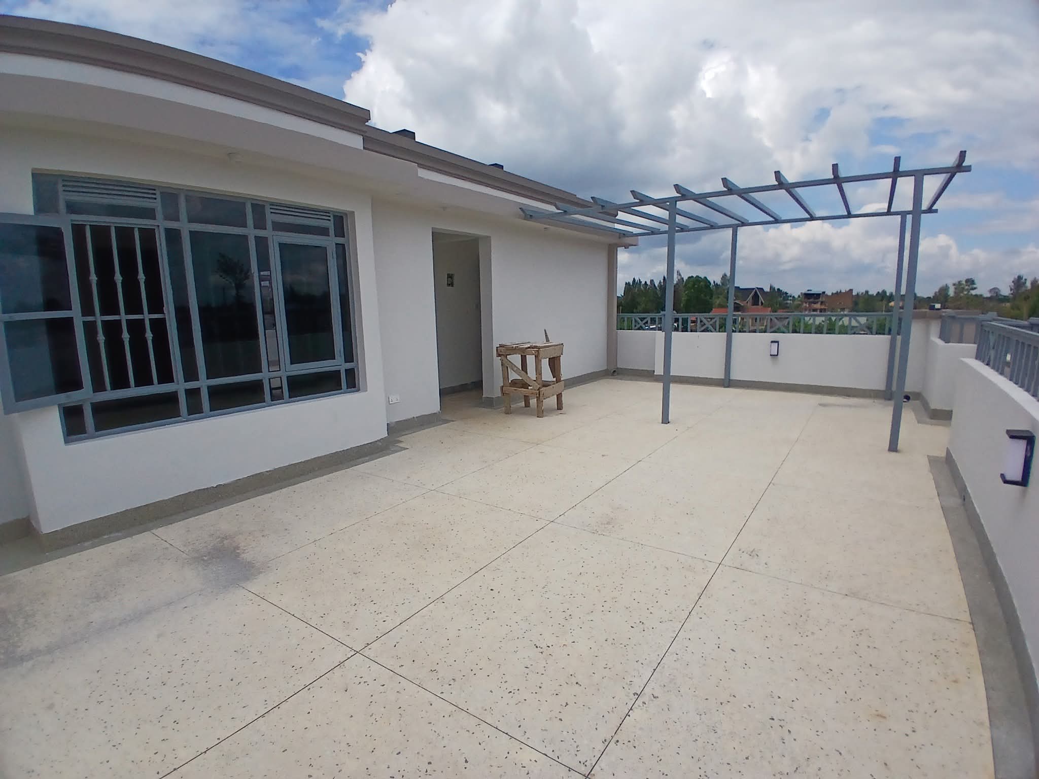 Executive 4-bedroom all-en-suite mansion for sale in Ruiru Mugutha. Gated community of 6 units, 40/80 plot, smart lighting, fitted kitchen, DSQ, and solar heating. Only 3.5 km from Thika Road. Asking KSh 22M.