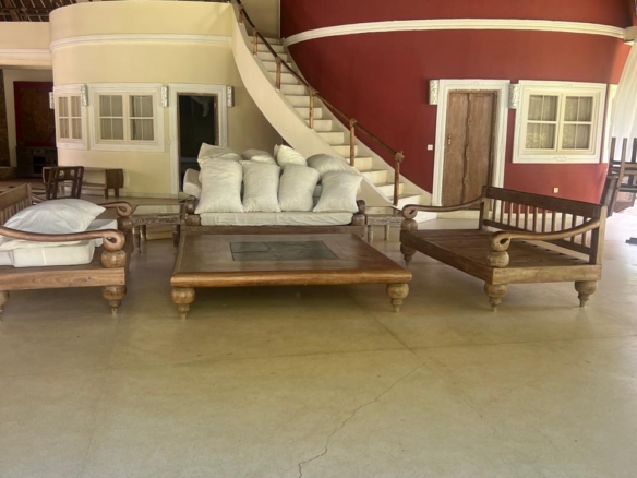 Prime 4-bedroom coastal home for sale in Kibokoni with a 2-bedroom guest suite earning USD 100 per night. Nearly half-acre plot, ideal for investors and families.