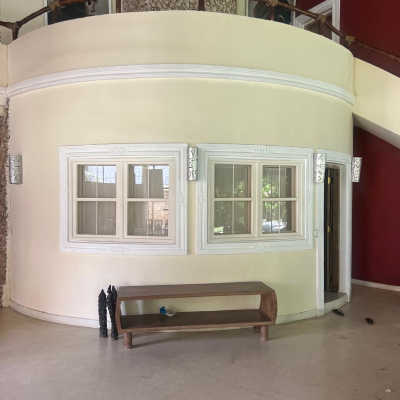 Prime 4-bedroom coastal home for sale in Kibokoni with a 2-bedroom guest suite earning USD 100 per night. Nearly half-acre plot, ideal for investors and families.