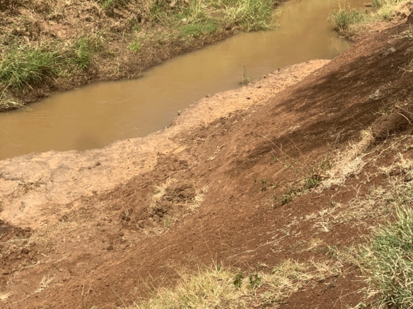 290 acres of land for sale in Rumuruti–Nanyuki with seasonal River Pesi flow. Ideal for agriculture, ranching, and investment. KSh 500,000 per acre