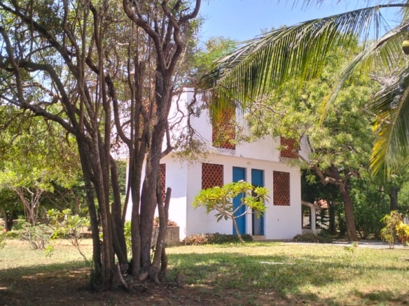 Beachfront Villa on 4.2 Acres for sale on Bofa Beach in Kilifi